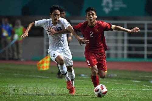 Foreign media praises Vietnam football team performance at ASIAD - ảnh 1