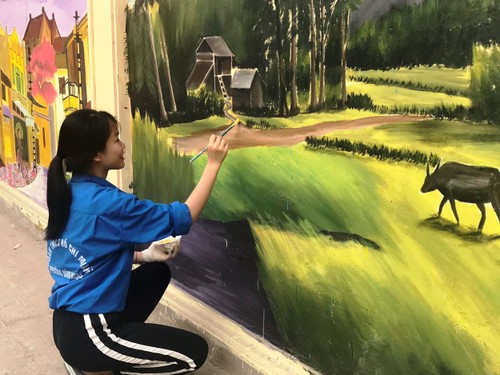 Youth murals promote cultural tradition of Hanoi’s village - ảnh 2