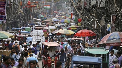 India likely to overtake China as most populous country by 2027 - ảnh 1