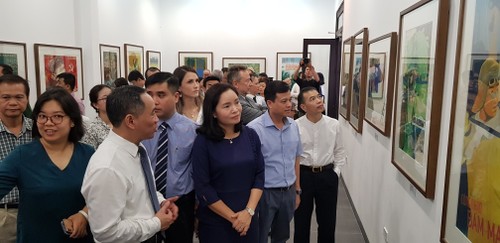 Vietnam Fine Arts Museum opens propaganda painting collection - ảnh 1