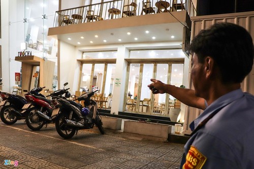 Da Nang falls quiet on first night of latest social distancing order - ảnh 5