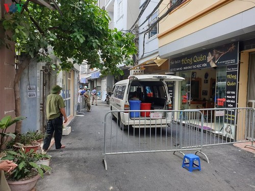 Hanoi's Nam Tu Liem district disinfected following suspected positive COVID-19 case - ảnh 5
