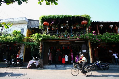 Tourism spots in Da Nang and Quang Nam re-open after COVID-19 break - ảnh 7