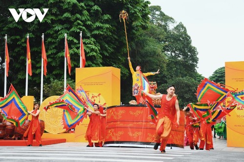Dragon Dance Festival 2020 excites crowds in Hanoi - ảnh 5