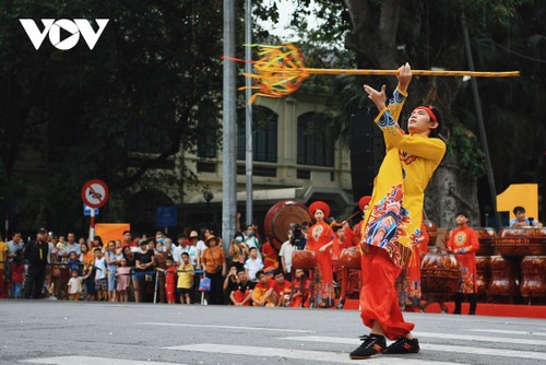 Dragon Dance Festival 2020 excites crowds in Hanoi - ảnh 6