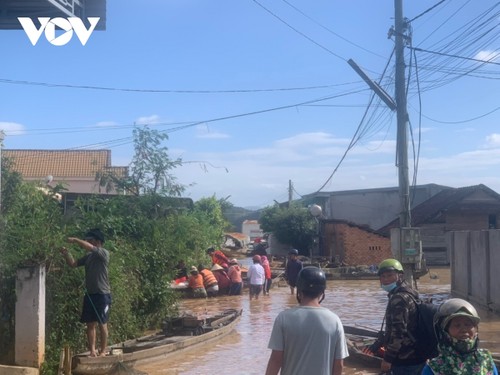 Dak Lak, Dak Nong provinces endure serious flooding despite halt in rain - ảnh 5
