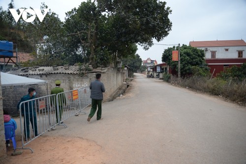 Village locked down after fresh coronavirus case detected - ảnh 6