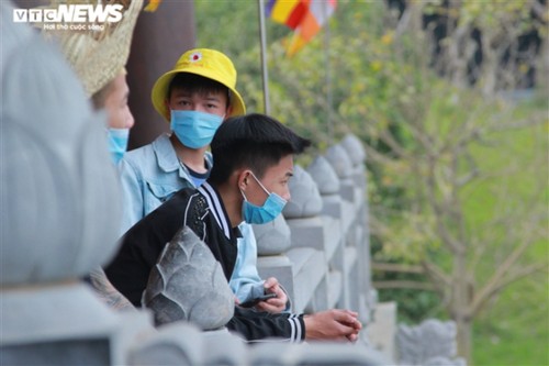 Largest Vietnamese pagoda remains quiet at start of new lunar year - ảnh 5