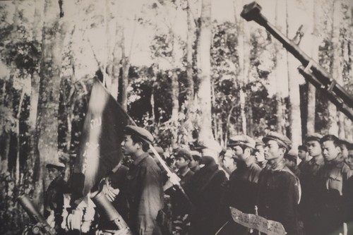 50 năm chiến thắng Đường 9- Nam Lào qua những bức ảnh lịch sử - ảnh 1