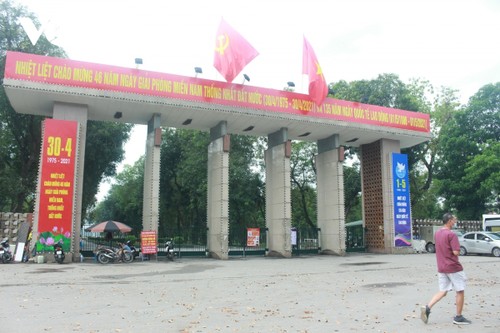 Parks, relic sites, worship places in Hanoi shut amid COVID-19 threats - ảnh 6