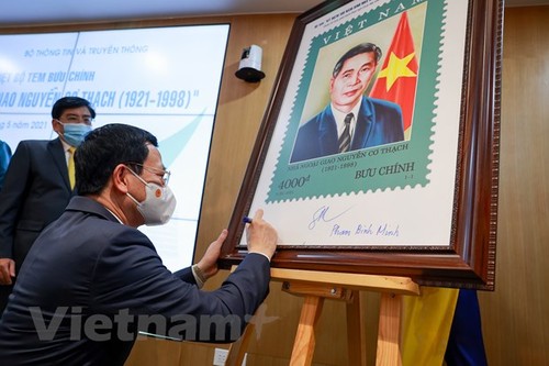 Lần đầu tiên phát hành một bộ tem về nhà ngoại giao Nguyễn Cơ Thạch - ảnh 8
