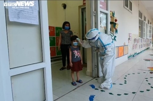 A close look at COVID-19 quarantine site for kids in Vietnam - ảnh 4