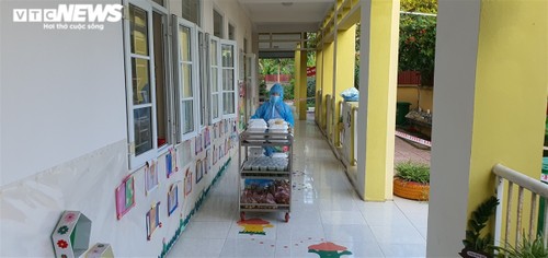 A close look at COVID-19 quarantine site for kids in Vietnam - ảnh 7