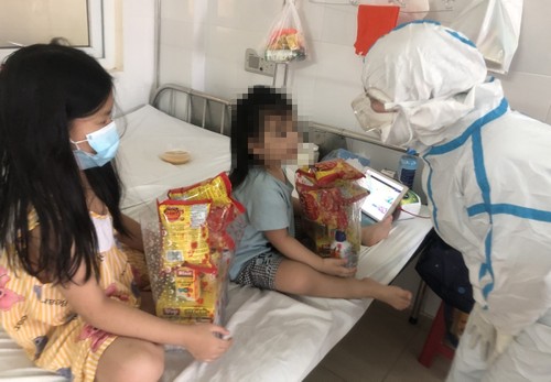 Special gifts to young COVID-19 patients on International Children’s Day - ảnh 3