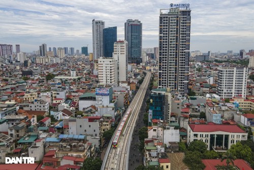 Hanoi capital tests metro trains on overground route - ảnh 10