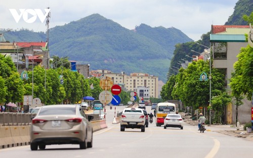 Life in Quang Ninh largely back to new normal - ảnh 1