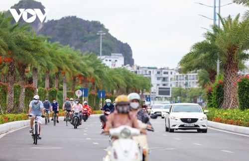 Life in Quang Ninh largely back to new normal - ảnh 7