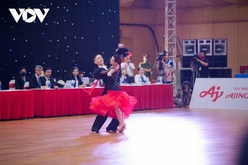Dancesport Việt Nam kết thúc SEA Games 31 với 5 huy chương vàng - ảnh 1