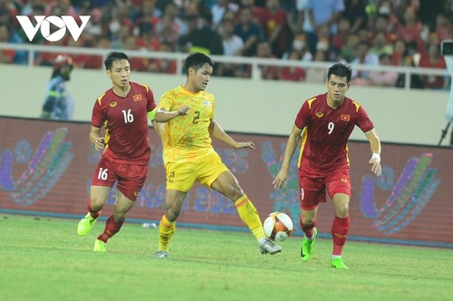 Vietnam defend SEA Games men's football championship title after beating Thailand - ảnh 4