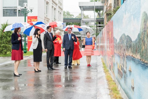 US-Vietnam Cooperation Center debuts in Hanoi - ảnh 6