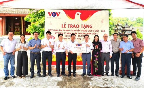 VOV trao tặng hệ thống âm thanh tại Nghĩa trang liệt sĩ quốc tế Việt - Lào - ảnh 2