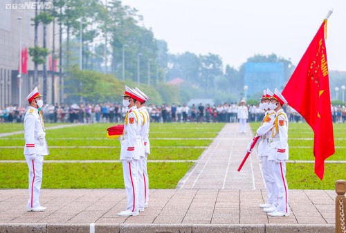 Trang nghiêm nghi lễ thượng cờ ngày Quốc khánh ở quảng trường Ba Đình - ảnh 3