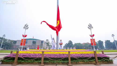 Trang nghiêm nghi lễ thượng cờ ngày Quốc khánh ở quảng trường Ba Đình - ảnh 9