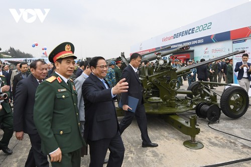 Thủ tướng tham quan khí tài tại Triển lãm Quốc phòng Quốc tế Việt Nam - ảnh 4