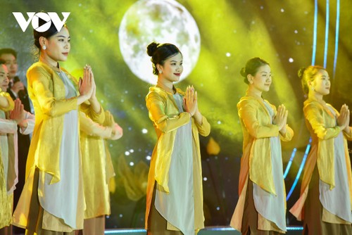 Đặc sắc Đêm nhạc Phật "Vĩnh Nghiêm - Hào quang trí huệ" ở Bắc Giang - ảnh 5