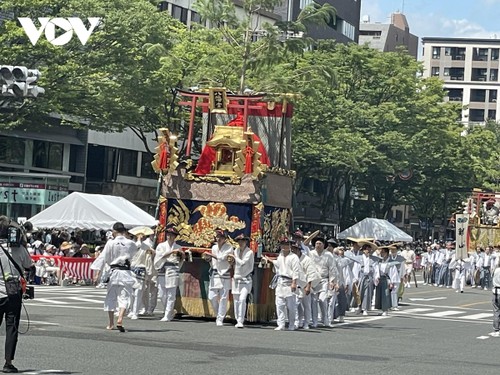 VOV mang giá trị văn hóa truyền thống đến với Lễ hội Gion của Nhật Bản - ảnh 11