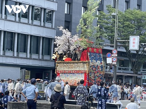 VOV mang giá trị văn hóa truyền thống đến với Lễ hội Gion của Nhật Bản - ảnh 13