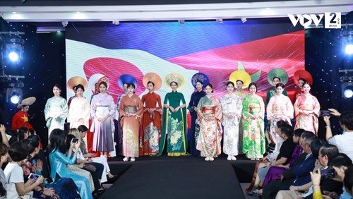 Giao thoa văn hoá giữa trang phục truyền thống Việt Nam và Nhật Bản - ảnh 18