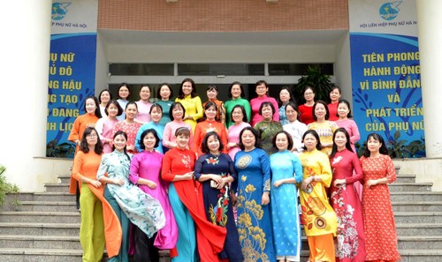 Nhiều hoạt động nhân Ngày Phụ nữ Việt Nam - ảnh 2