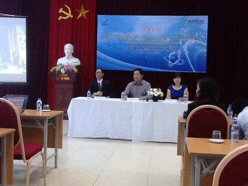 Vietnam hosts the 2014 Asia-Pacific Information and Communications Technology Summit - ảnh 1