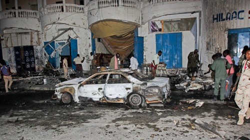 Car bomb blast in Somalia kills 11, injures 15 - ảnh 1