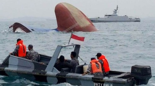 Indonesia: Four passengers from ferry accident found alive - ảnh 1
