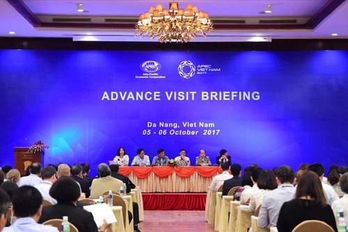 APEC representatives inspect Summit venues - ảnh 1