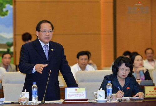 Lawmakers question SBV Governor, Information Minister - ảnh 2