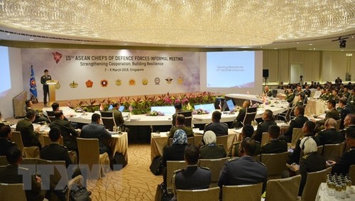 ASEAN chiefs of defense forces convene informal meeting - ảnh 1