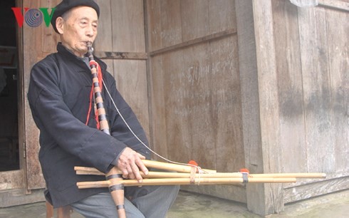 Mong artist helps revive traditional pan-pipes - ảnh 1