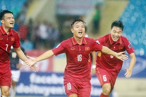 Vietnam up nearly 900 points in FIFA rankings - ảnh 1