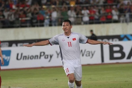 AFF Suzuki Cup: Vietnam defeats Laos 3-0 in opener - ảnh 1