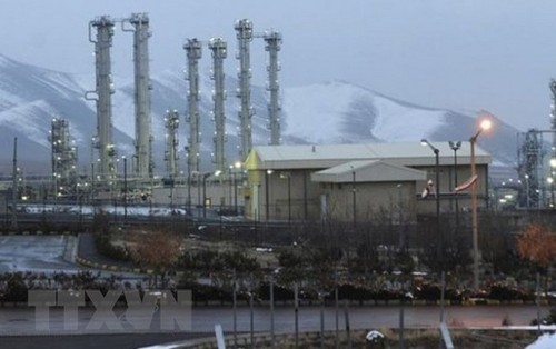 Iran moves toward enriching nuclear fuel - ảnh 1