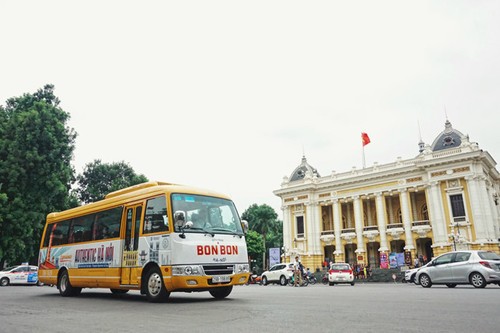 Bonbon City Tour explores history, culture of Hanoi - ảnh 1