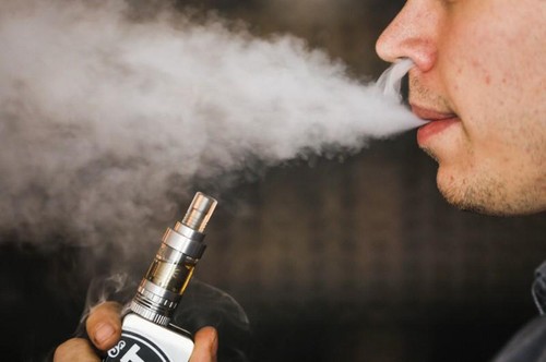CDC reports 'breakthrough' in vaping lung injury probe as cases top 2,000 - ảnh 1