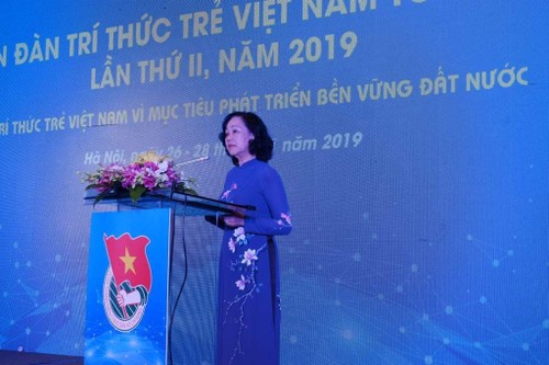 Vietnamese young intellectuals work toward national sustainable development  - ảnh 1