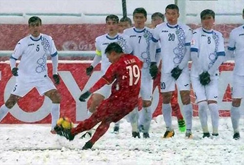 Quang Hai among top Asian footballers - ảnh 1