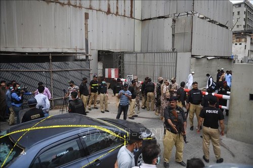 Gunmen attack Pakistani stock exchange - ảnh 1