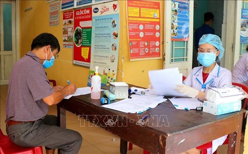 Localities strengthen measures to fight against COVID-19 - ảnh 1