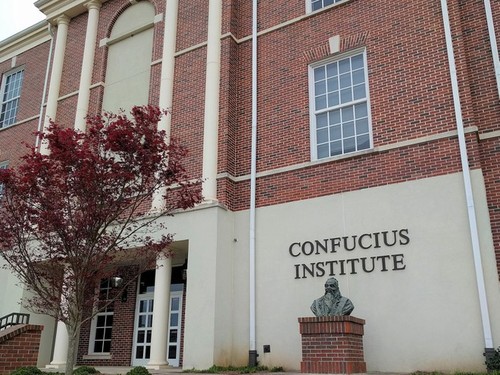 US labels Confucius Institute a Chinese foreign mission - ảnh 1
